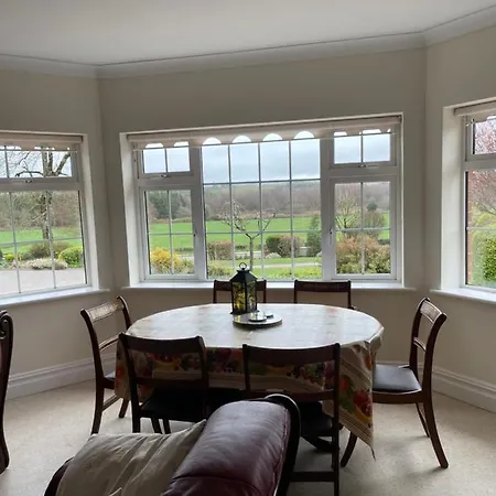 公寓 Hillside House- Pine View