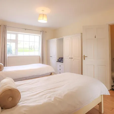 Hillside House- Pine View * Ballinamuck