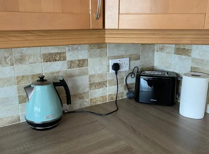 Hillside House- Pine View *